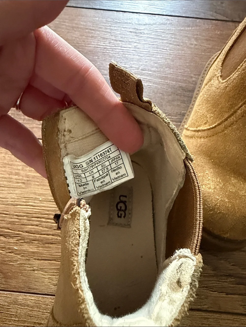 UGG Girls' Chelsea Boots in Metallic Tan